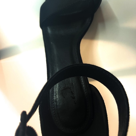 Like new✨Truffle collection black open toe heels - Picture 4 of 6